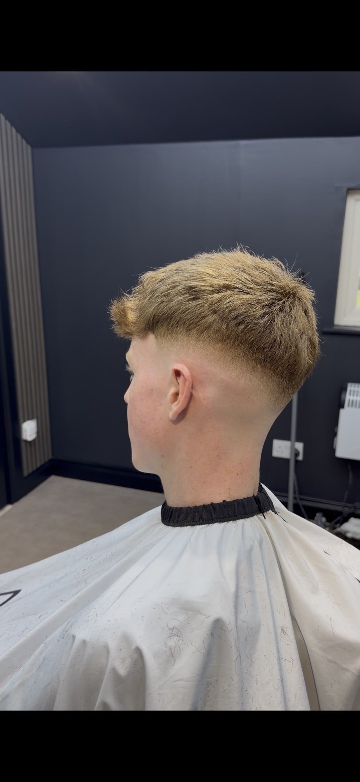 Skin fade haircut by joevalhair